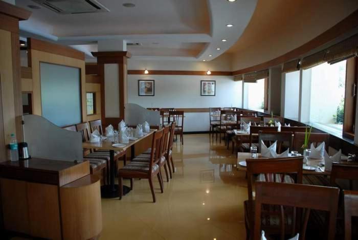 Sahil Sarovar Portico Lonavala Exterior photo