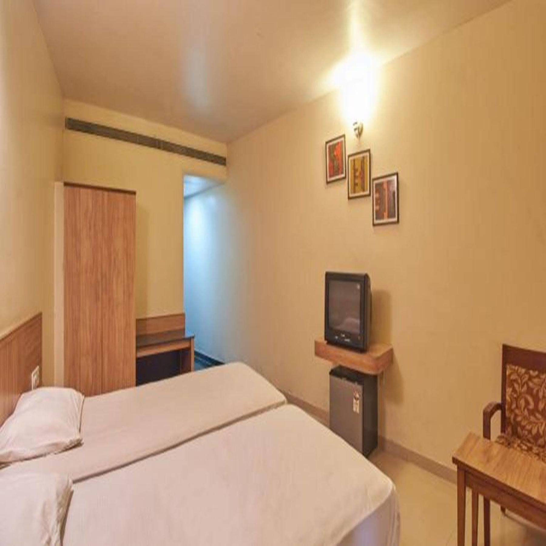 Sahil Sarovar Portico Lonavala Exterior photo