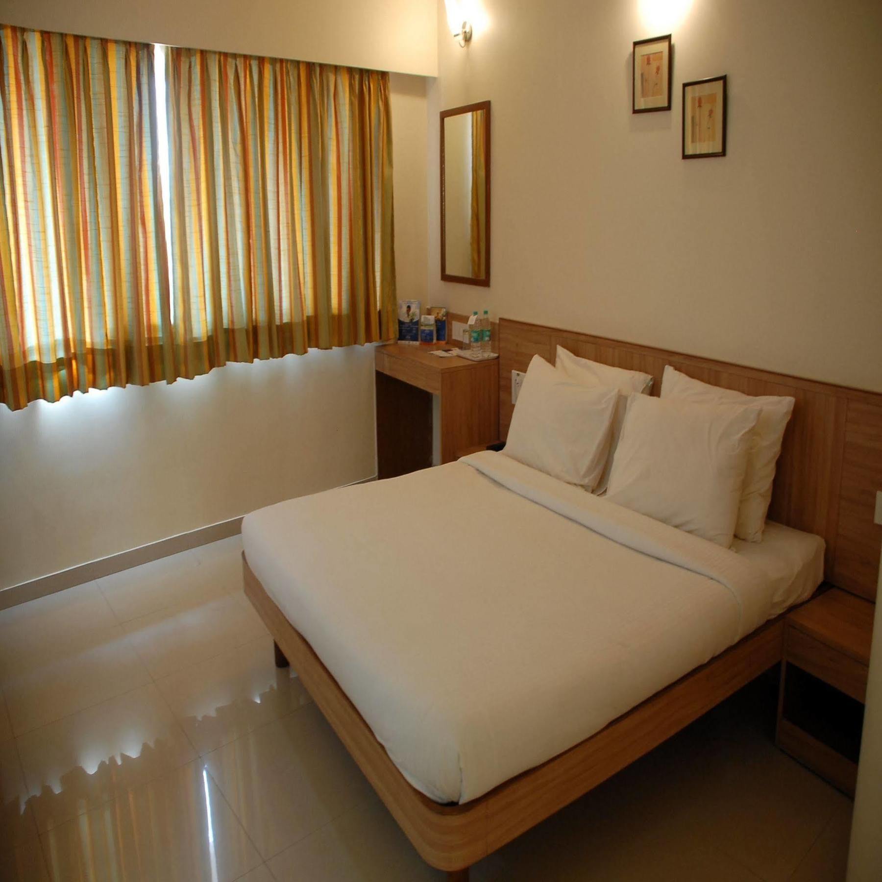 Sahil Sarovar Portico Lonavala Exterior photo