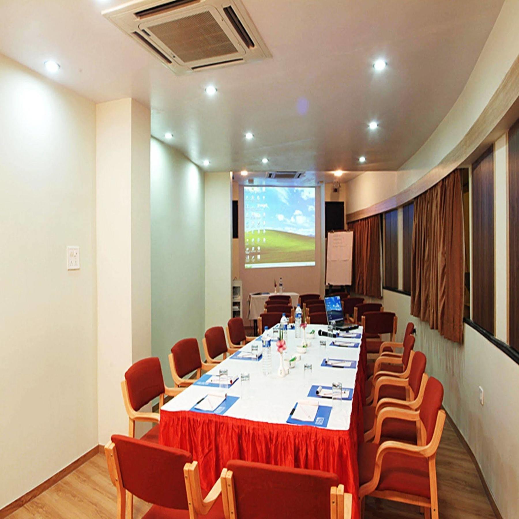 Sahil Sarovar Portico Lonavala Exterior photo